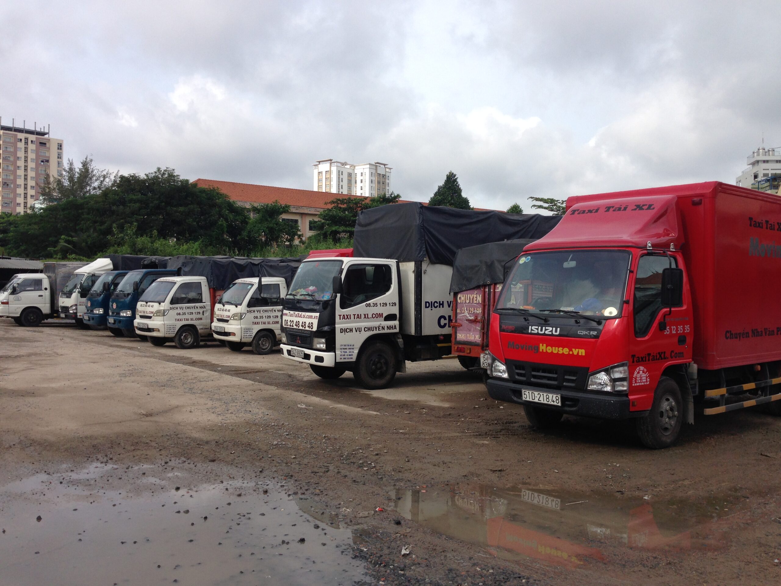 Xe taxi tải chuyển nhà trọn gói TPHCM