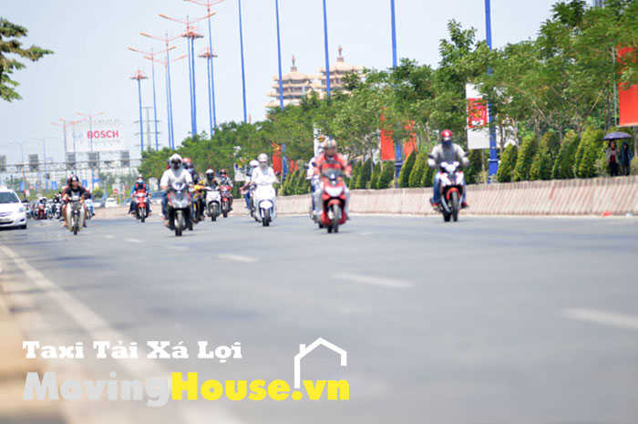 Ngày hè oi bức trên địa bàn TPHCM