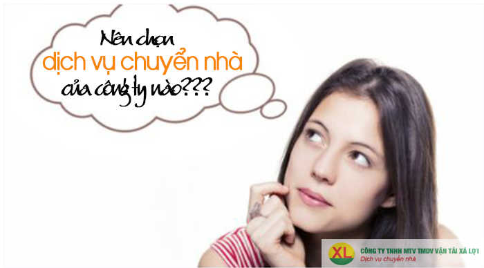 Cô gái đang thắc mắc không biết nên chọn dịch vụ chuyển nhà của đơn vị nào?