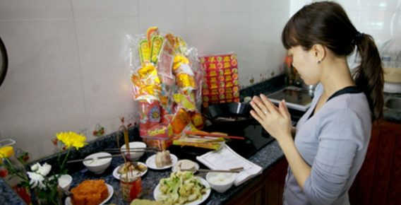 Mâm cơm cúng nhà mới