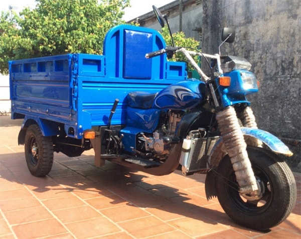 Xe ba gác là phương tiện chở hàng hóa phổ biến