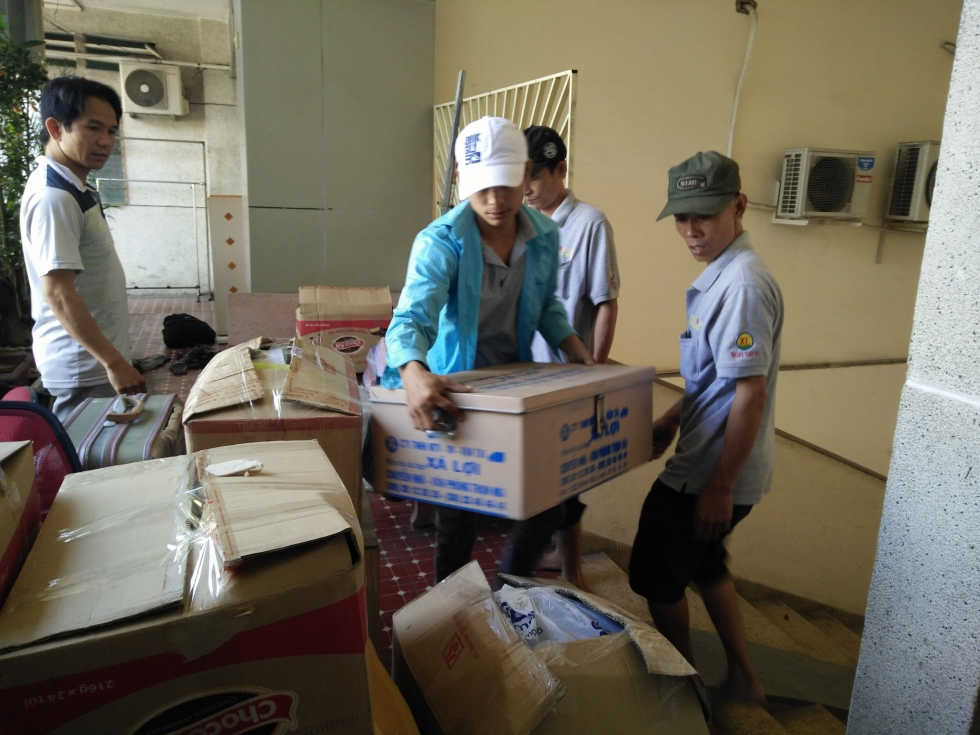 Nhân viên dịch vụ chuyển nhà quận 11 Xá Lợi triển khai dịch vụ cho khác hàng