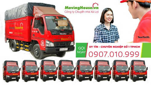 Xe tải và nhân viên của Công ty chuyển nhà Xá Lợi Movinghouse