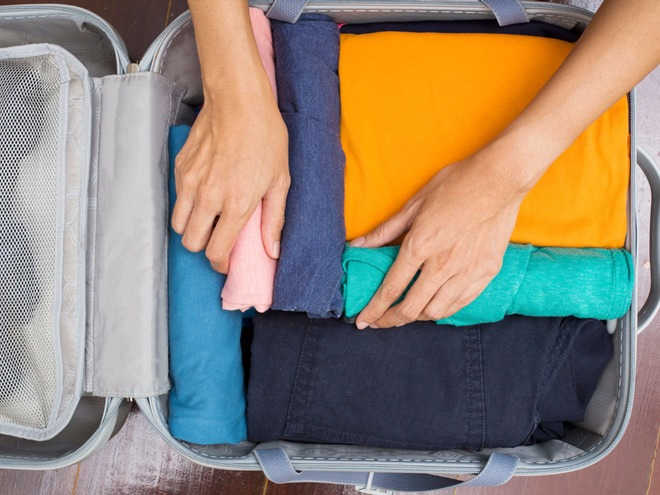 gấp xếp quần áo gọn gàng