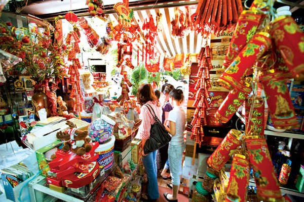 mua sắm ngày tết