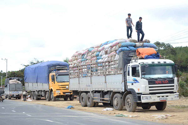 Hàng hoá quá cao phải được ràng buộc một cách chắc chắn