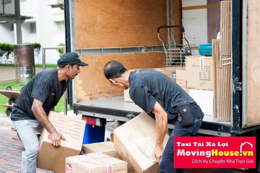 xe tải vận chuyển các vật dụng khi chuyển nhà