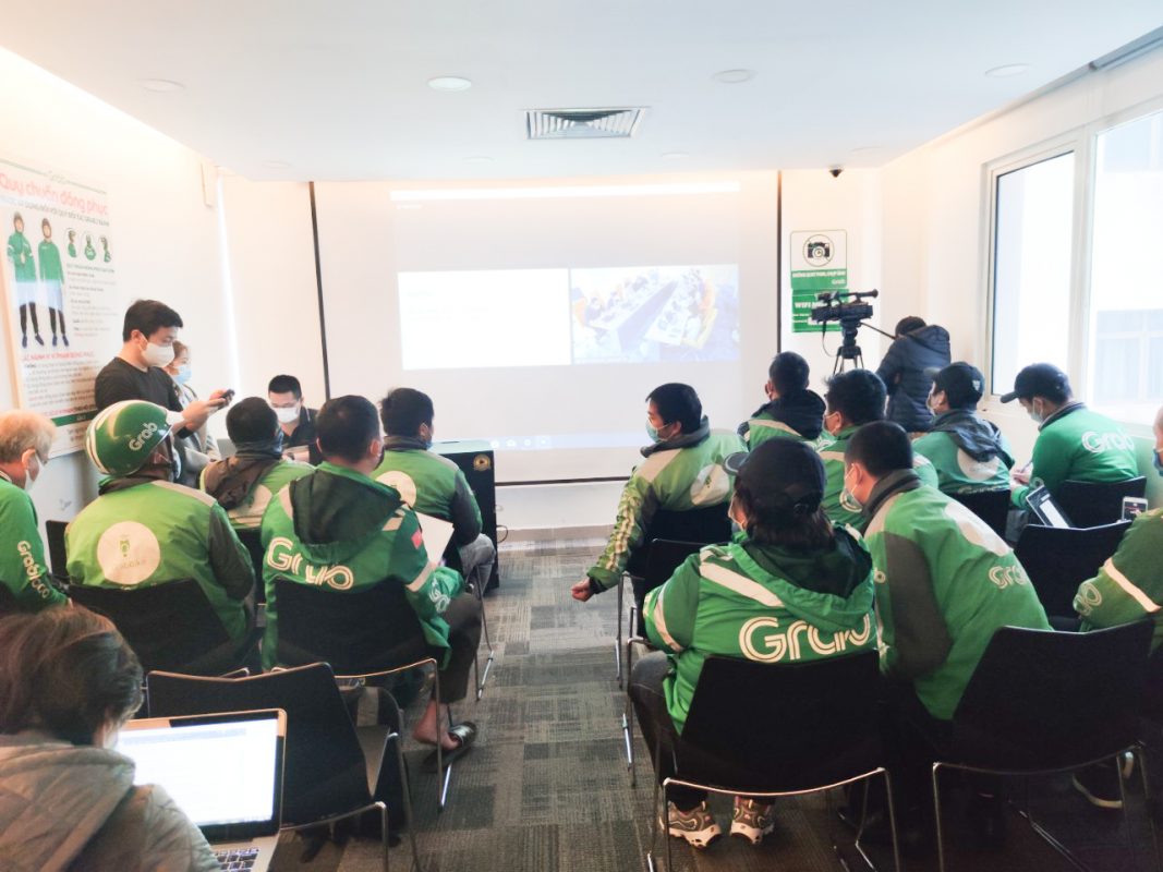 Grab đối thoại với tài xế