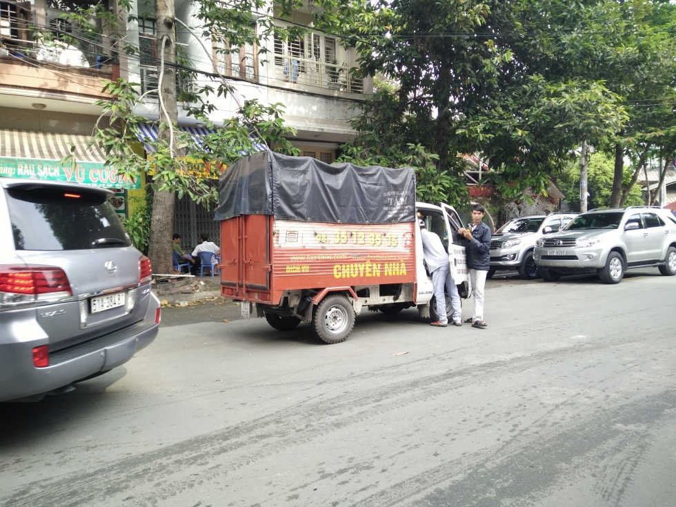 Taxi tải chuyển nhà giá rẻ