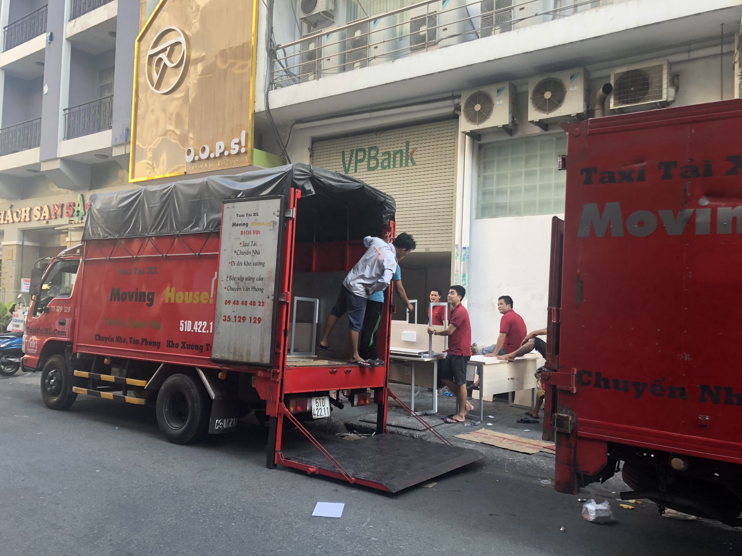 Dịch vụ taxi tải là gì