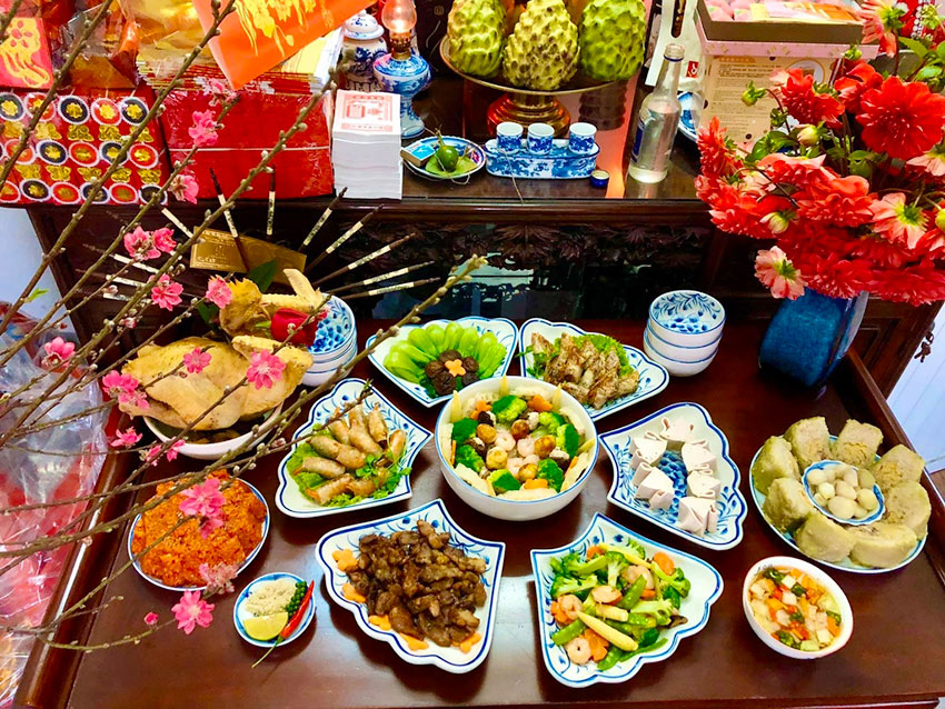 Mâm cúng giao thừa trong nhà