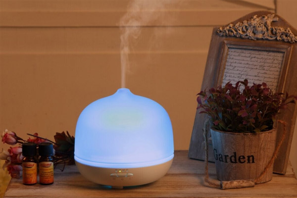 Xông nhà bằng tinh dầu đuổi tà khí