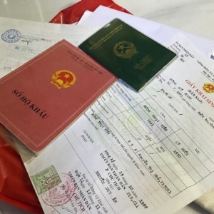 chuyển nhà có cần chuyển hộ khẩu không