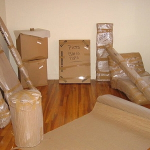 Sử dụng thùng carton phù hợp đóng gói hàng hóa